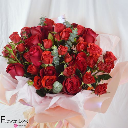 13朵红玫瑰混搭多头花束闪粉仙女送闺蜜好友生日谢师宴佛山里水镇