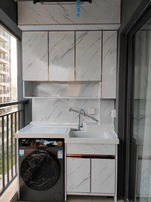 高端不锈钢厚铝阳台洗衣柜定制