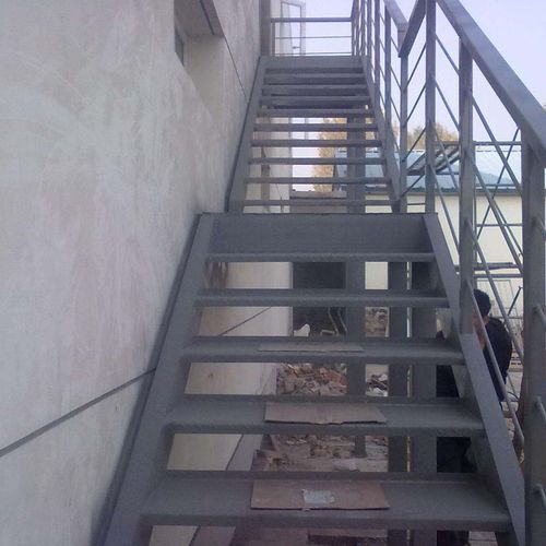 钢结构消防楼梯专业的钢结构消防楼梯钢结.