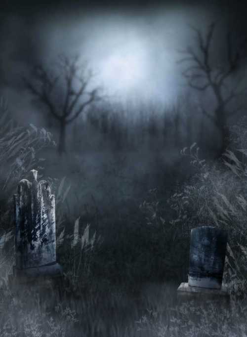 夜晚的恐怖墓地