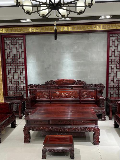 蕴含传统文化的家具古典深雕红木沙发