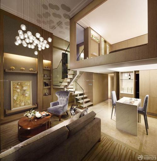 跃层别墅楼梯法式装修设计效果图