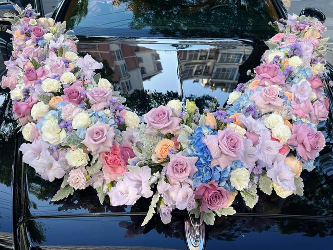 主婚车鲜花装饰