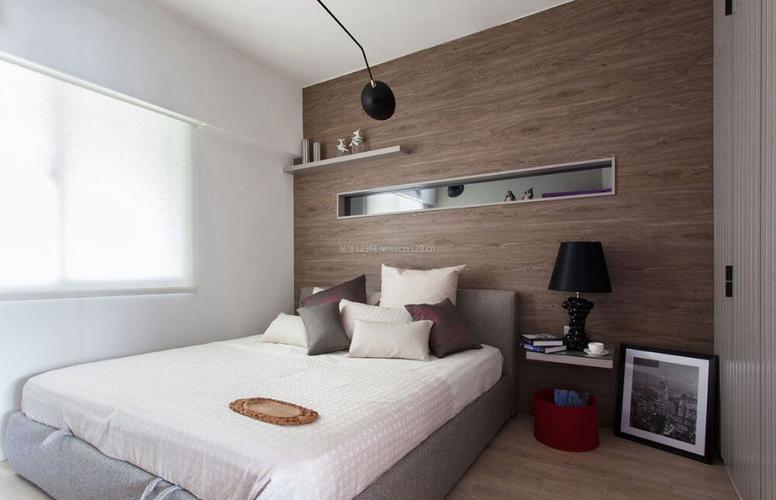 60平米现代家装卧室木质背景墙装修效果图片