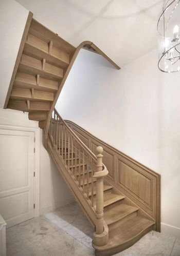 上海楼梯展楼梯配护墙板实木生活典范让家更温馨和谐
