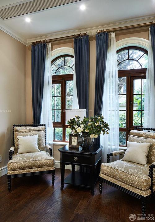 美式别墅窗帘搭配效果图片