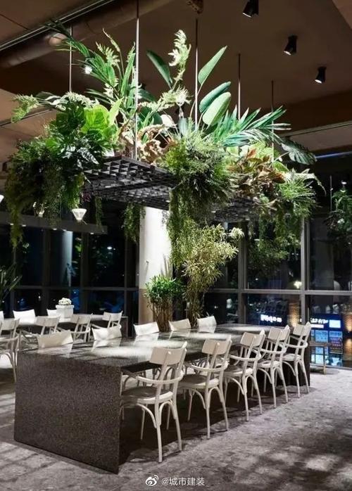温馨浪漫的绿植餐厅设计
