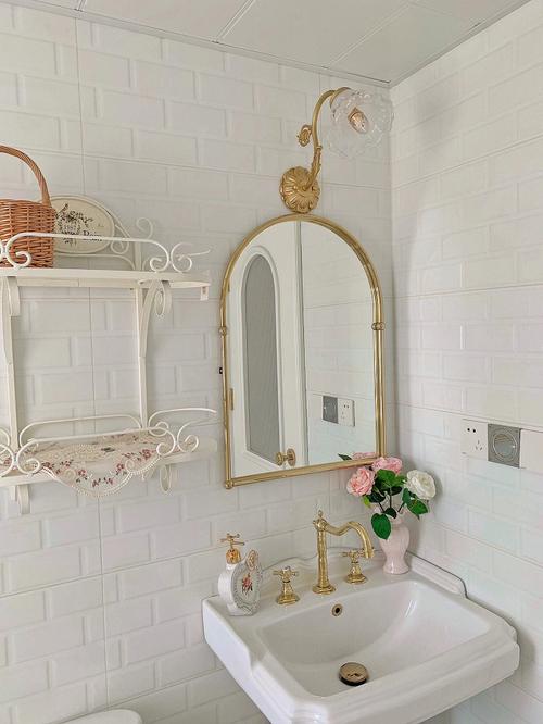 卫生间装修3平米法式复古少女心浴室