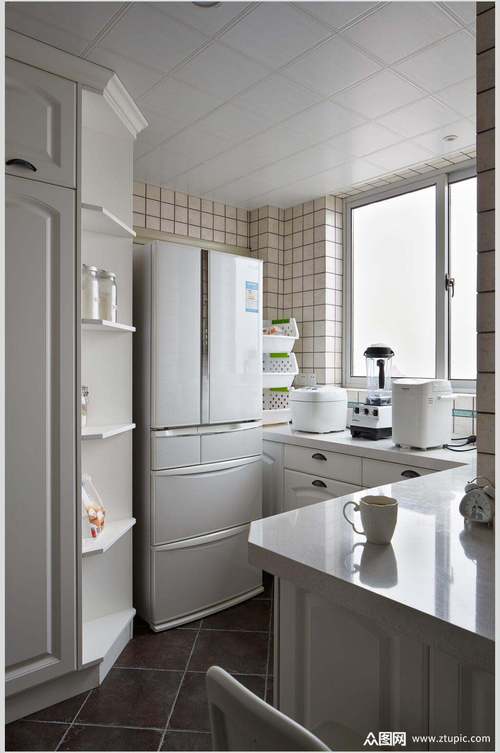 时尚冰箱白色厨房设计小户型室内设计图片素材
