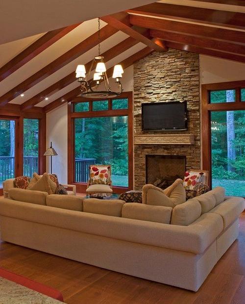 美式现代风格斜顶客厅壁炉电视背景墙装修效果图
