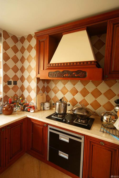 厨房棕色橱柜效果图欣赏