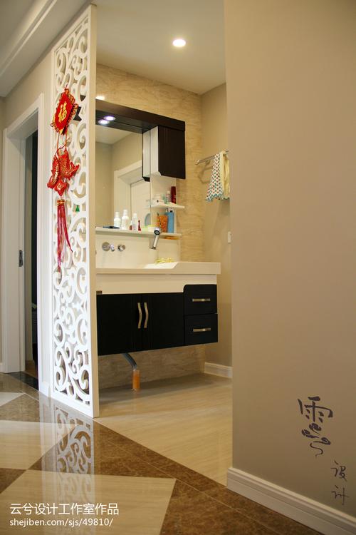 家的温馨现代卫生间客厅隔断装修设计效果图