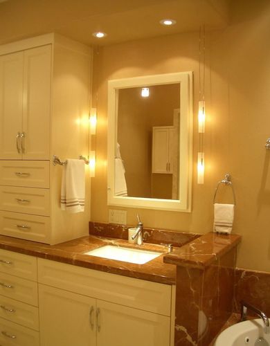 家装卫生间镜前灯装修效果图