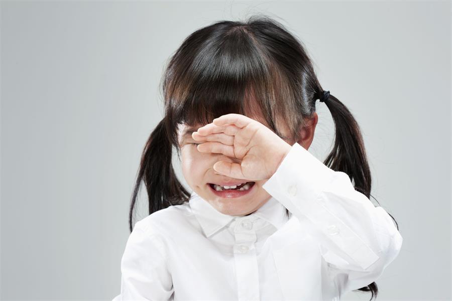 允许孩子哭泣让他们学会表达情绪未来或会更加阳光开朗