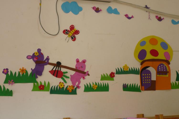 幼儿园墙面布置图片大全小白兔运菜记