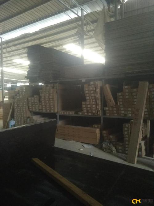 小型加工厂主要是实木床单件比较大大件成品仓库管理及摆放