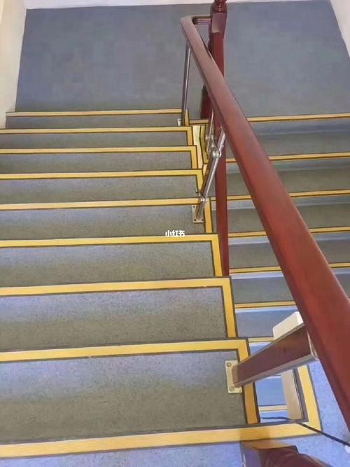 楼梯地胶铺装效果