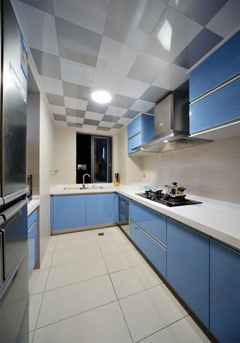 现代简约三居室厨房装修图片