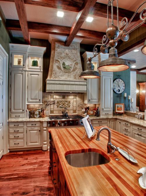 美式别墅复古华丽厨房装修效果图