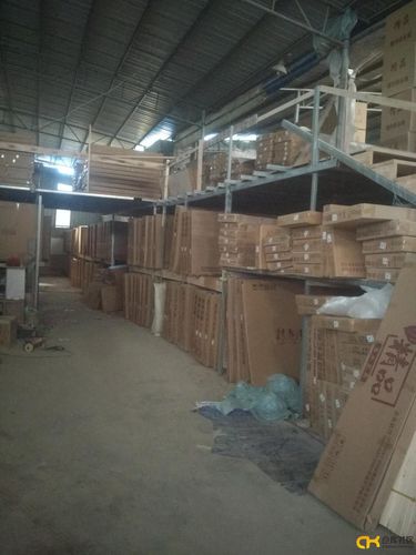 小型加工厂主要是实木床单件比较大大件成品仓库管理及摆放
