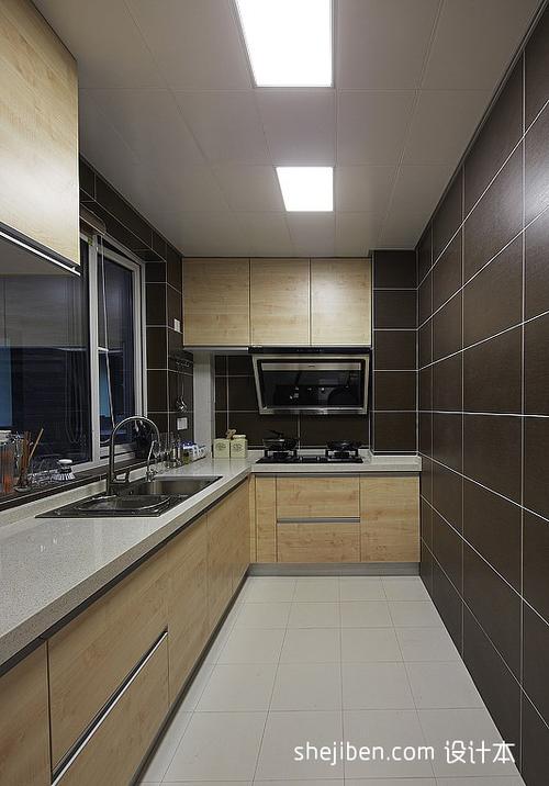 2013现代风格厨房铝扣板吊顶装修效果图片