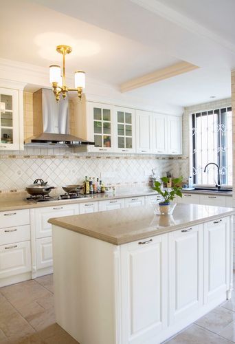 欧式白色小复式开放式厨房橱柜装修效果图