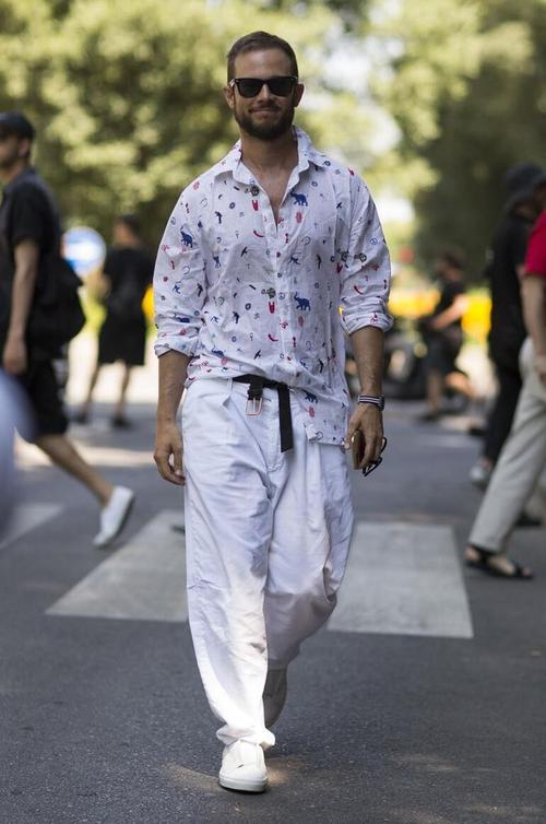 男士穿花衬衫痞帅个性要这么搭配才好看走在街上绝不撞衫