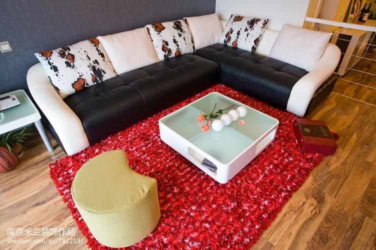 现代风格客厅沙发地毯装修效果图
