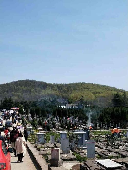 青龙山公墓
