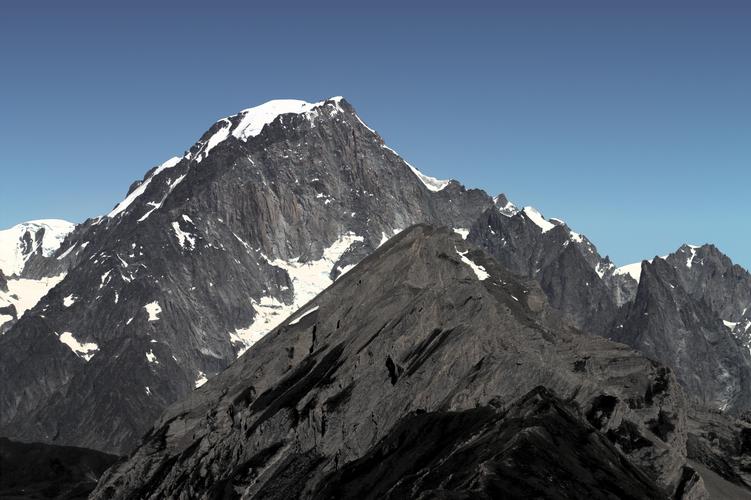 阿尔卑斯山顶雪山图片1920x1200分辨率下载阿尔卑斯山顶雪山图片