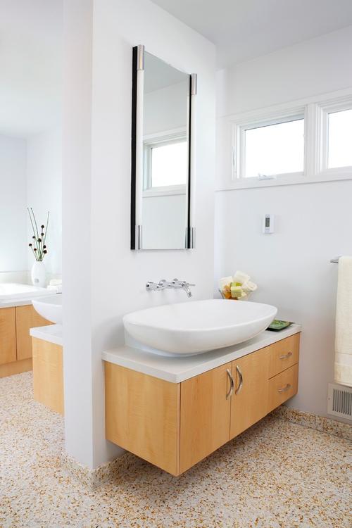 白色北欧风格小户型卫生间洗手台装修效果图