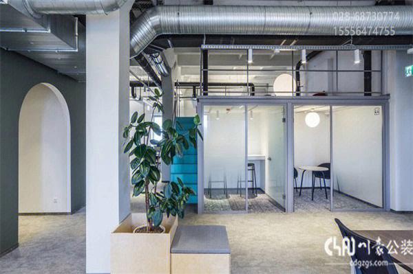 500平现代工业风元素办公室装修设计