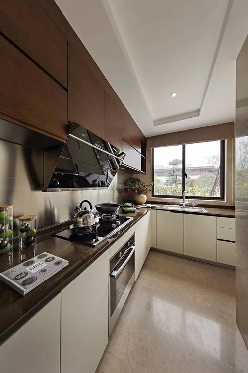 新中式风格长方形厨房装修效果图