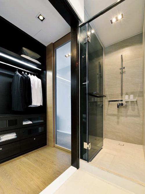 2013现代风格三居室l型时尚卫生间衣帽间衣柜储物柜木地板装修效果
