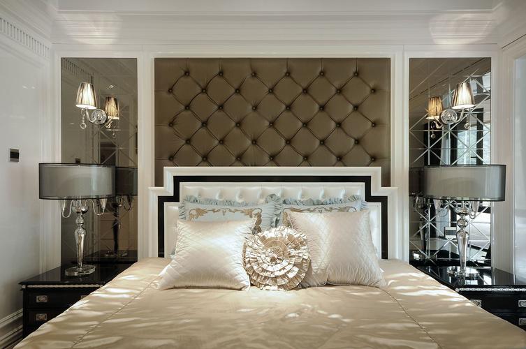 后现代卧室床头软包背景墙设计85现代风格二居室装修床头软包效果图