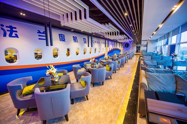 巨型飞机餐厅抵达泉州新万达制服空姐全程服务进门先满足你3个愿望