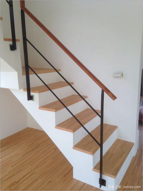 楼梯栏杆的材质楼梯栏杆不同设计