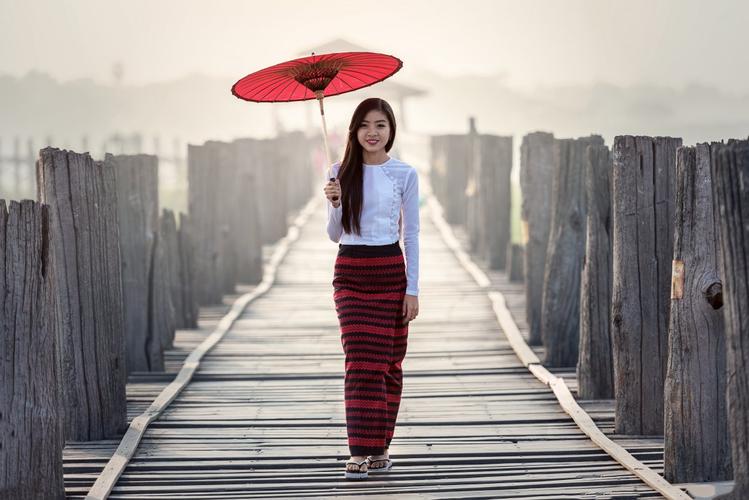 伞泰国旅游4k美女图片