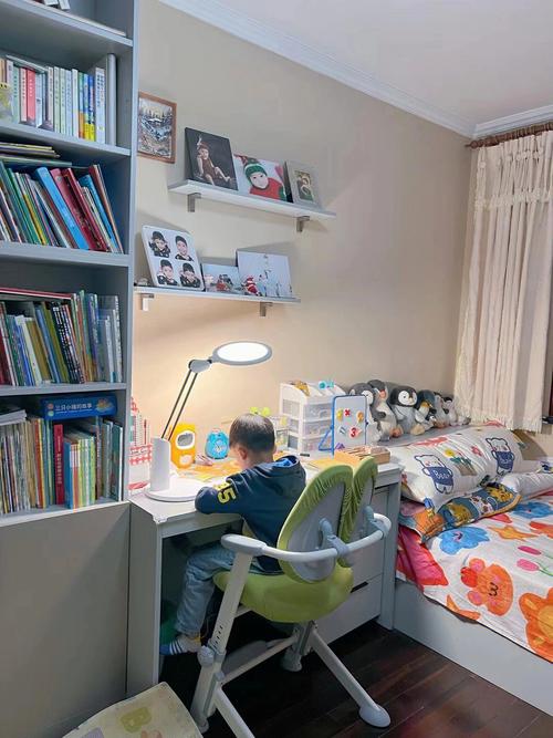 平价配置的儿童书房改造思路