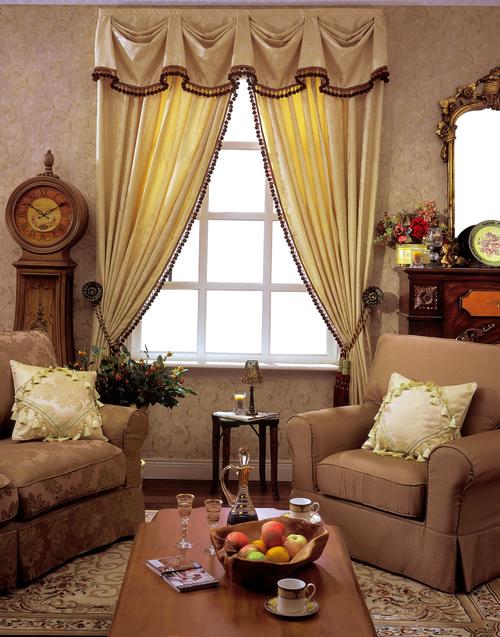 欧式复古风金黄色客厅窗帘