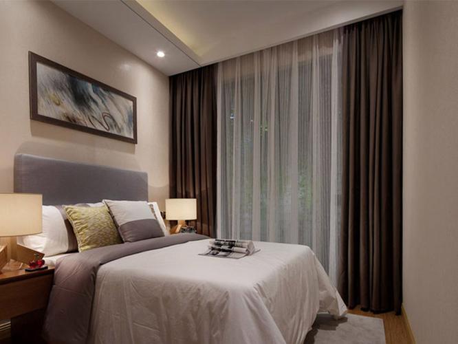 客房要整洁深色窗帘能带来更好的休息让客人体验感更好.