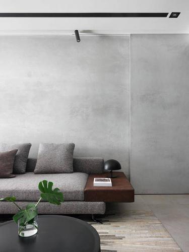 灰色与原木色搭配装修水泥背景墙有特色