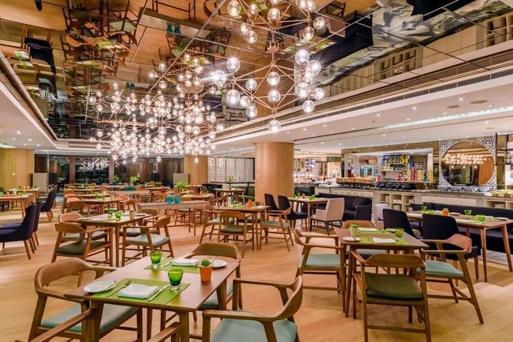 上海波特曼丽思卡尔顿酒店波特曼餐厅重新开张为宾客呈