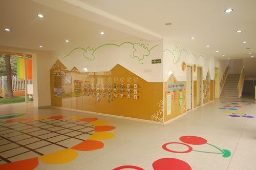 幼儿园大厅墙面装饰