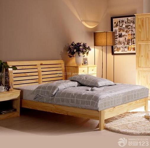 卧室原木色家具装饰设计效果图