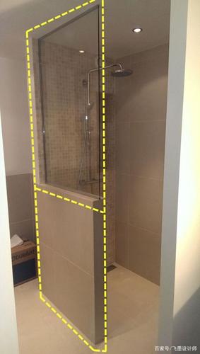 卫生间砌墙做隔断不封到底留一半装玻璃窗干湿分离和采光都有