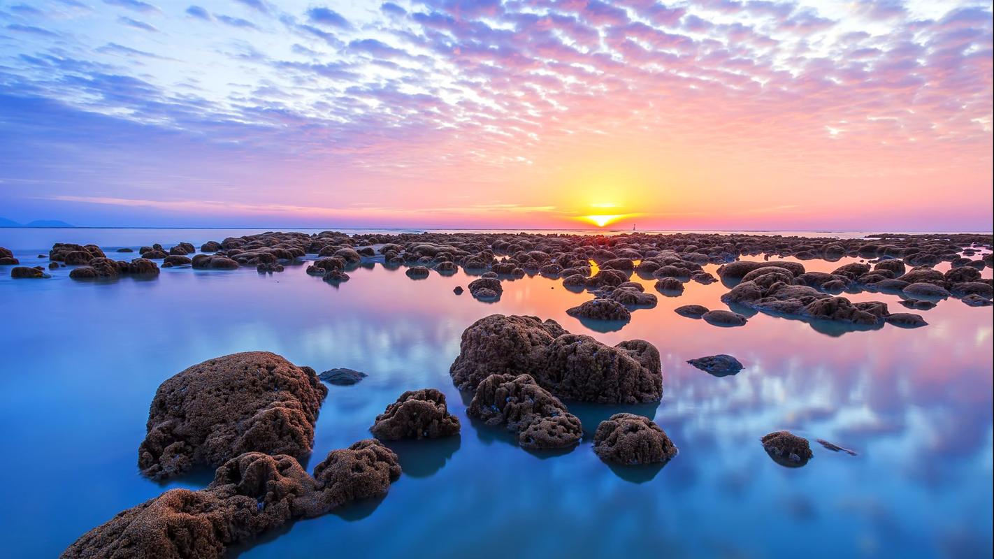 蓝色大海的日出日落壮观自然风景高清壁纸