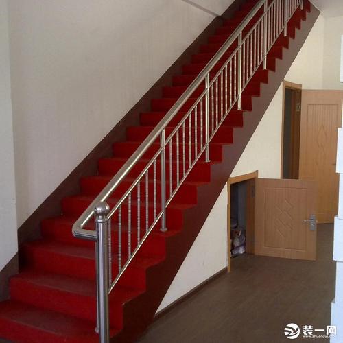 楼梯装修小技巧