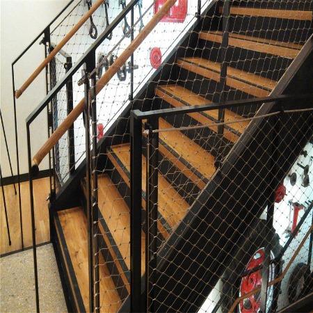 幼儿园楼梯防护防坠不锈钢网