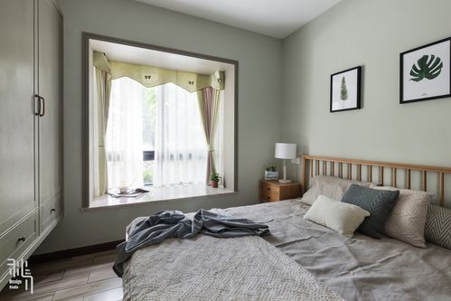 卧室床装修效果图浅灰蓝北欧风卧室飘窗设计图
